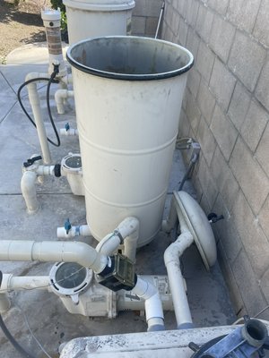 Old Pentair 2000 series replaced with a brand new Pentair Fullfloxf 4000 series - This old 2000 series had a leak in the bottom of the filter, this filter is so old it’s hard to find parts so we went ahead and installed a new filter! Better water flow with the new filter means a cleaner pool! Old Pentair 2000 series replaced with a brand new Pentair Fullfloxf 4000 series - This old 2000 series had a leak in the bottom of the filter, this filter is so old it’s hard to find parts so we went ahead and installed a new filter! Better water flow with the new filter means a cleaner pool!