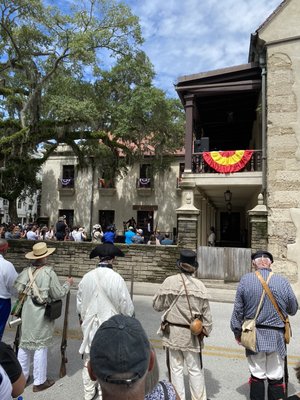 Golf cart history tours - The best way to experience all that St Augustine has to offer is by electric cart. These golf carts are quiet with a open cabin to enjoy the breeze and can fit through most small streets in St Augustine
