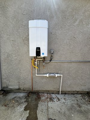 Tankless water heater Installation - The main benefits of tankless water heaters are that they provide an endless supply of hot water, are more energy efficient, and have a longer lifespan than traditional water heaters. Tankless water heater Installation - The main benefits of tankless water heaters are that they provide an endless supply of hot water, are more energy efficient, and have a longer lifespan than traditional water heaters.