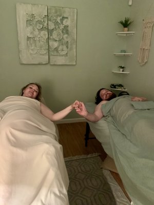 Couples Masaage to reconnect and heal your body and spirit 💞🙌🌺 - We can accommodate couples massage in our couples room in our studio in kihei or outside on The Beach site in kihei . Couples Masaage to reconnect and heal your body and spirit 💞🙌🌺 - We can accommodate couples massage in our couples room in our studio in kihei or outside on The Beach site in kihei .