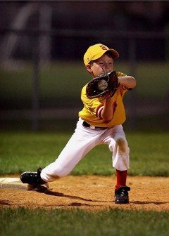 Baseball and Athletic Uniforms - Georgia clay is tough—especially during baseball season. Let us take this chore off your to-do list. We will wash your team’s uniforms using the same professional detergents used by professional teams. Whether you’re managing a school sports team or a local league, we’ll make sure your players take the field with freshly washed uniforms that look as sharp as they play.
We serve:
- Youth & School Sports Teams
- Recreational Leagues
- College Athletic Departments Baseball and Athletic Uniforms - Georgia clay is tough—especially during baseball season. Let us take this chore off your to-do list. We will wash your team’s uniforms using the same professional detergents used by professional teams. Whether you’re managing a school sports team or a local league, we’ll make sure your players take the field with freshly washed uniforms that look as sharp as they play.
We serve:
- Youth & School Sports Teams
- Recreational Leagues
- College Athletic Departments