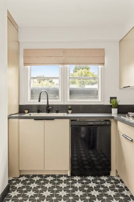 1476 Malcolm Renovation - This renovation was done for 1476 Malcolm unit. 1476 Malcolm Renovation - This renovation was done for 1476 Malcolm unit.