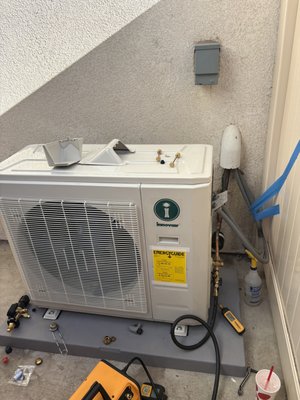 Installation of a New Energy-Efficient Heat Pump HVAC System - This home received a complete HVAC upgrade with the installation of a modern, energy-efficient heat pump system. Designed to provide consistent heating and cooling year-round while lowering energy bills, the new system enhances indoor comfort with whisper-quiet operation and advanced climate control. Our team handled the installation with precision, ensuring peak efficiency and long-term reliability. Installation of a New Energy-Efficient Heat Pump HVAC System - This home received a complete HVAC upgrade with the installation of a modern, energy-efficient heat pump system. Designed to provide consistent heating and cooling year-round while lowering energy bills, the new system enhances indoor comfort with whisper-quiet operation and advanced climate control. Our team handled the installation with precision, ensuring peak efficiency and long-term reliability.