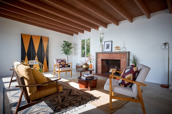 Pacific Palisades - A very special #PacificPalisades mid-century home with oceanfront views from this #livingroom that we had the pleasure to stage! Pacific Palisades - A very special #PacificPalisades mid-century home with oceanfront views from this #livingroom that we had the pleasure to stage!