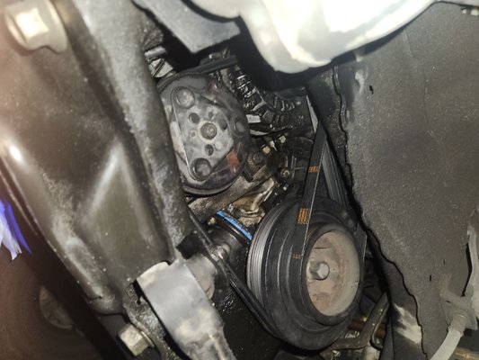 engine overhaul - This engine rebuild was done to a honda civic which had oil consumption issue. Replaced all gasket, to the pistion rings, also the bearings. Now it's back to life! engine overhaul - This engine rebuild was done to a honda civic which had oil consumption issue. Replaced all gasket, to the pistion rings, also the bearings. Now it's back to life!