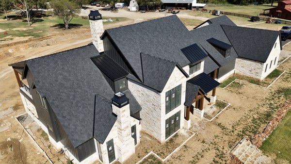 Vision Roofing x CertainTeed Presidential Shake IR - Bringing the classic wood-shake texture into the modern era with CertainTeed Presidential Shake IR. The Charcoal Black color adds a bold, contemporary edge to the traditional staggered-edge design. It’s heavy-duty, fire-resistant, and algae-resistant—keeping this home looking sharp for decades to come. 🏠🔨 Vision Roofing x CertainTeed Presidential Shake IR - Bringing the classic wood-shake texture into the modern era with CertainTeed Presidential Shake IR. The Charcoal Black color adds a bold, contemporary edge to the traditional staggered-edge design. It’s heavy-duty, fire-resistant, and algae-resistant—keeping this home looking sharp for decades to come. 🏠🔨