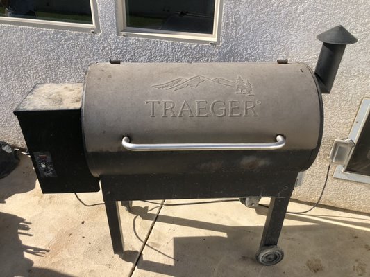 Traeger grill repair - My customer noticed that his grill wasn’t providing smoke like it was supposed to. He hit me up and I diagnosed his Traeger to discover a broken pin. So i replaced the pin as well as the motor to allow his Traeger last more years. He’s happy with his working Traeger. Traeger grill repair - My customer noticed that his grill wasn’t providing smoke like it was supposed to. He hit me up and I diagnosed his Traeger to discover a broken pin. So i replaced the pin as well as the motor to allow his Traeger last more years. He’s happy with his working Traeger.