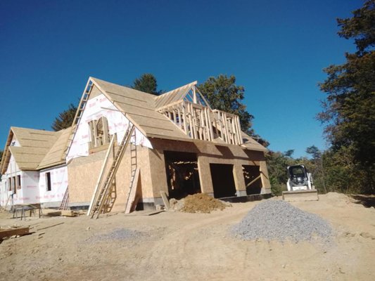 New home build - A new home build. We built this beautiful 2200 square foot home. It has a beautiful deck on the backside, a 3 car garage, Apartment upstairs and many more features. New home build - A new home build. We built this beautiful 2200 square foot home. It has a beautiful deck on the backside, a 3 car garage, Apartment upstairs and many more features.