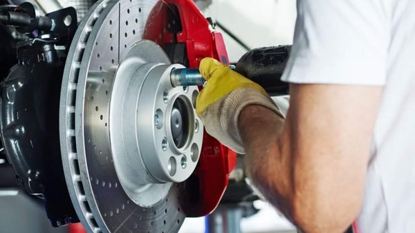 Brake Repair.. - Customer Came In For Vehicle Shaking Issue While Braking, Front Brakes Need It To Be Replace ..100 % Customer Satisfied.. Brake Repair.. - Customer Came In For Vehicle Shaking Issue While Braking, Front Brakes Need It To Be Replace ..100 % Customer Satisfied..