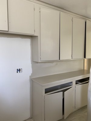 Two bedroom apartment painting in West Hollywood - 2 bedroom apartment painting. Puttying damaged areas, cleaning walls from burrs, degreasing, rooms before paint, painting two layers