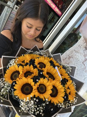 Karen’s Flower Boutique bouquets - Birthday, just because, Valentine’s Day, Mother’s Day, any occasion Flower bouquets, always available we do delivery. Karen’s Flower Boutique bouquets - Birthday, just because, Valentine’s Day, Mother’s Day, any occasion Flower bouquets, always available we do delivery.
