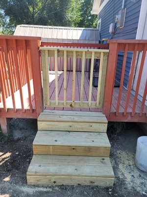 set of steps and gate - new set of steps and custom gate .. everythung is always brand new when i leave .. satisfaction guranteed