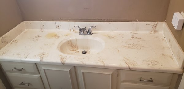 Bathroom Graphite 2022 - This is part of a bathroom refinishing project. the HO wanted the countertop to match the tile surround. She picked graphite as the color of choice, and it was a great pick, as the real stone look, adds a life to the bathroom that pure white doesn't. Bathroom Graphite 2022 - This is part of a bathroom refinishing project. the HO wanted the countertop to match the tile surround. She picked graphite as the color of choice, and it was a great pick, as the real stone look, adds a life to the bathroom that pure white doesn't.