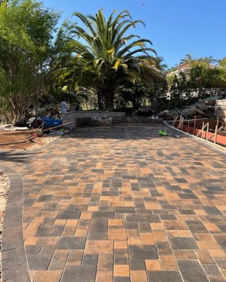 1500 Sqft grand paver installation - This was a huge paver project we completed for a client in San Diego. The end result was a gorgeous outdoor living space for this family.