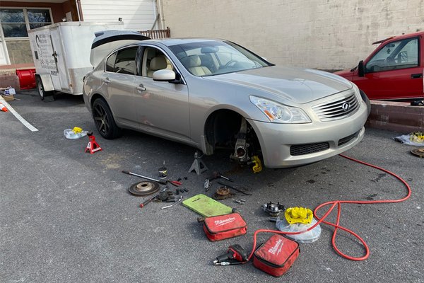 Automotive Repair - We can handle all common maintenance and servicing needs, including repair for your brakes, lock-out car services, oil change service, and battery repair. We will repair any vehicle, working diligently to make sure the job is done perfectly. We can either come and handle the repairs at your home, or you can take it to our shop—whatever is more convenient for you!