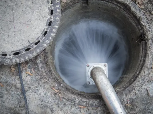 Pipe-Jetting - Many homes in Connecticut, especially those built in the 1960s and 1970s, have cast iron waste line pipes that develop rust, scale buildup, and grease, leading to frequent backups. Unlike traditional snaking methods that only clear temporary blockages, our high-pressure pipe jetting, also known as "Hydro Jetting", refer to the same general process of high-pressure water jetting to clean pipes and remove blockages, completely cleaning your septic system pipes, restoring proper flow and preventing future clogs.
At Brookfield Septic Service., we use the most advanced pipe jetting equipment in the area to remove buildup, improve drainage, and extend the life of your waste lines. Our thorough cleaning process ensures long-term results, saving you from recurring septic issues. Give us a call today to schedule your free estimate!
