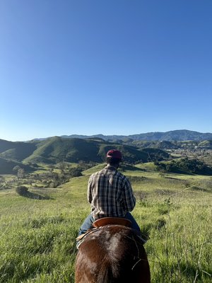 Private Horseback Trail Ride Experience - Experience a private guided horseback ride through the scenic trails of Santa Monica mountains in Agoura Hills. Whether you’re a first-time rider or experienced in the saddle, we match each guest with the right horse for a safe and memorable ride. Our peaceful ranch offers rolling hills, beautiful oak trees, and authentic western charm, creating an unforgettable outdoor experience for couples, families, and friends. Private Horseback Trail Ride Experience - Experience a private guided horseback ride through the scenic trails of Santa Monica mountains in Agoura Hills. Whether you’re a first-time rider or experienced in the saddle, we match each guest with the right horse for a safe and memorable ride. Our peaceful ranch offers rolling hills, beautiful oak trees, and authentic western charm, creating an unforgettable outdoor experience for couples, families, and friends.