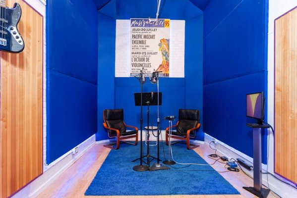 Live Room B - Live Room B Live Room B - Live Room B