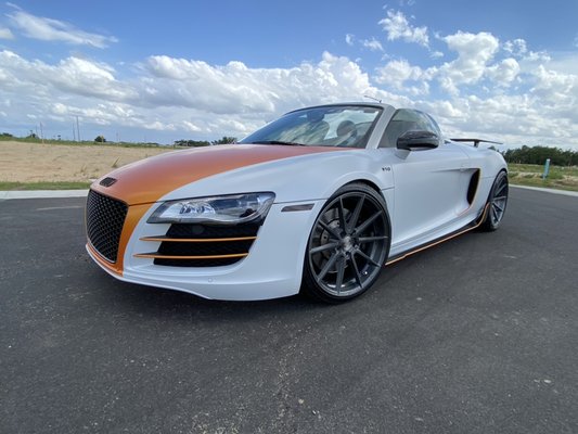 Audi R8 Full Wrap - This Audi R8 needed a new look and what better then to add a new fresh wrap to it. It completely transformed the image of this stunning car. Audi R8 Full Wrap - This Audi R8 needed a new look and what better then to add a new fresh wrap to it. It completely transformed the image of this stunning car.