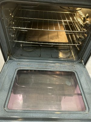 Deep clean - This project was a deep cleaning, it took us 4 hours, but the clients were very happy with the results.