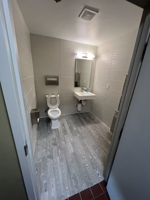 New commercial bathroom remodel - Commercial bathroom remodel
Out with the old and in with the new modern 😀 New commercial bathroom remodel - Commercial bathroom remodel
Out with the old and in with the new modern 😀