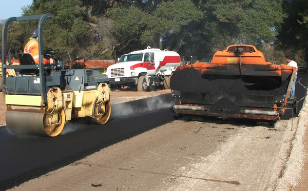 PAVING - >Driveway Paving
>Parking Lot Paving
>Asphalt Repair
>Asphalt Overlay PAVING - >Driveway Paving
>Parking Lot Paving
>Asphalt Repair
>Asphalt Overlay