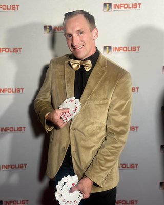 Corporate Magician for your Private Parties, cocktail hours and more! - The Pre-Oscars Soirée Red Carpet in Los Angeles was an amazing event I performed in front of various celebrities and influencers which have been seen in tv shows and movies!

Book incredible, amazing talent at your event!