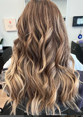 Specializing in color and balayage - From bold, vibrant hues to subtle highlights and lowlights, Stephanie specializes in creating beautiful, customized hair color that suits your style and personality. Using top-of-the-line products, she ensures long-lasting and radiant results. Specializing in color and balayage - From bold, vibrant hues to subtle highlights and lowlights, Stephanie specializes in creating beautiful, customized hair color that suits your style and personality. Using top-of-the-line products, she ensures long-lasting and radiant results.