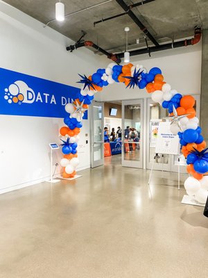 Corporate Clients & Schools - Corporate events can be elevated in so many ways with balloons. Corporate Clients & Schools - Corporate events can be elevated in so many ways with balloons.