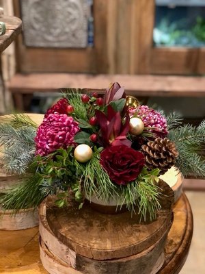 Christmas Corporate Designs - Centrepiece arrangements were made for corporate events. Let us dress up your holiday event with our beautiful arrangements. Christmas Corporate Designs - Centrepiece arrangements were made for corporate events. Let us dress up your holiday event with our beautiful arrangements.