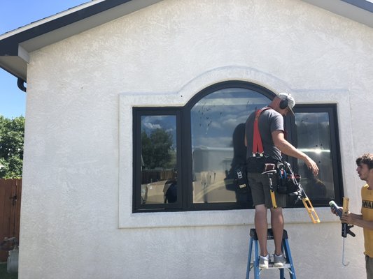 Window replacement Fruitvale and the Redlands - This was a home in Fruitville had vinyl windows. We replace with Andersen hundred series with 20 year warranty for half the price of what Renewal by Andersen was charging. If you notice up close with our coil process, everything is airtight watertight with color matched seal and talking because were certified to Andersen. You will get an additional warranty as well as Anderson standard fully transferable, 20 year warranty.