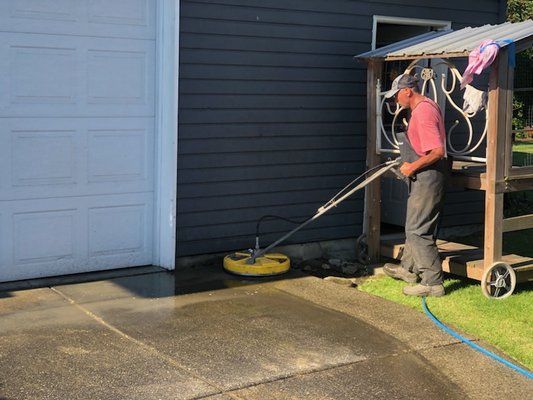 Driveway cleaning Surrey area - Driveway cleaning in Surrey for wedding coming up Driveway cleaning Surrey area - Driveway cleaning in Surrey for wedding coming up