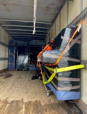 Specialty Moving Services - Moving 3 bedroom home and piano! This job was done by our crew, packed and moved 3 bedroom house with piano, quality is guaranteed! Specialty Moving Services - Moving 3 bedroom home and piano! This job was done by our crew, packed and moved 3 bedroom house with piano, quality is guaranteed!