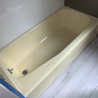 Bathtub Color Change - Changing existing bathtub color from yellow to white