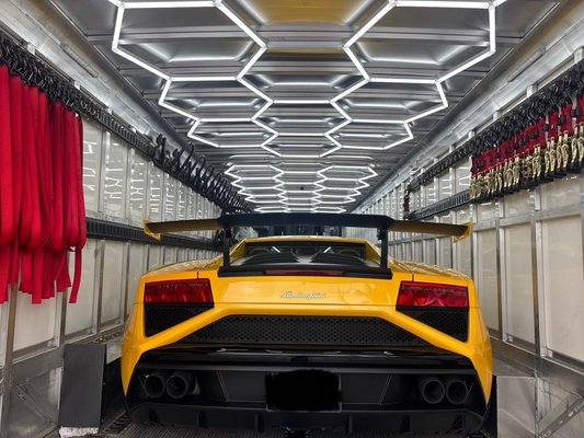 Luxury Enclosed Transportation - This Lamborghini was being assigned to our company for the shipment from Los Angeles, CA to Miami, FL for the enclosed transport request and we get that job done instantly by picking up the car same day and delivery in 5 days. Luxury Enclosed Transportation - This Lamborghini was being assigned to our company for the shipment from Los Angeles, CA to Miami, FL for the enclosed transport request and we get that job done instantly by picking up the car same day and delivery in 5 days.