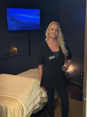 Therapeutic Massage With Melissa - Experience pain relief with our Deep Tissue/Therapeutic Massage service. Say goodbye to stress, muscle tension, and discomfort!
Relax and unwind with a Swedish or Lymphatic Massage.
Book your appointment now to unwind, rejuvenate, and prioritize your well-being... Therapeutic Massage With Melissa - Experience pain relief with our Deep Tissue/Therapeutic Massage service. Say goodbye to stress, muscle tension, and discomfort!
Relax and unwind with a Swedish or Lymphatic Massage.
Book your appointment now to unwind, rejuvenate, and prioritize your well-being...
