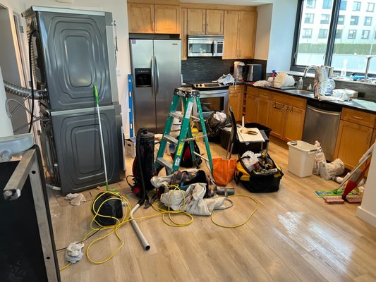 Move in/out - Are you moving out? or in? clean after Construccion? or Remodeling? Don't worry we get the job done for you !!