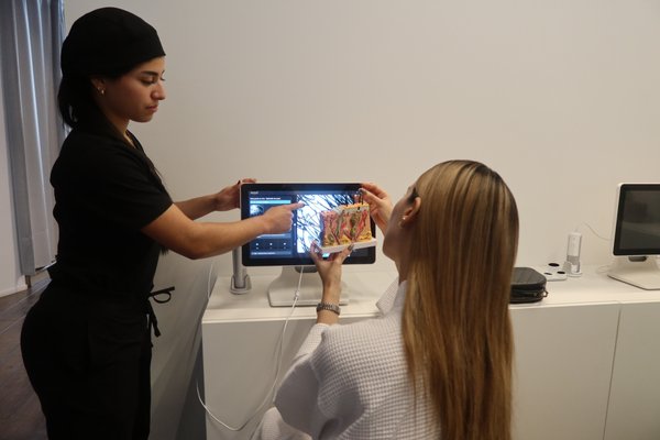 SIGNATURE KOREAN HAIR MASSAGE - Experience the ultimate relaxation with our Mood Signature Treatment, a comprehensive 90-minute session that rejuvenates your head, face, and neck. This 3-in-1 service includes a scalp analysis, deep scalp massage, Harmony facial, and neck massage