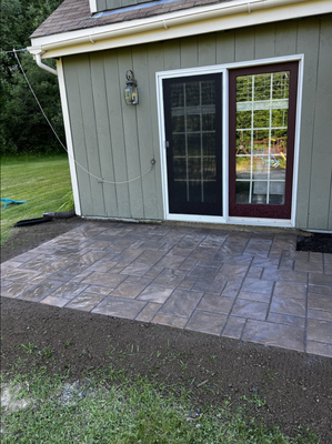Borderless paver patio and walkway - Client opted for a 3 piece paver system with no border. Allowing for this beautiful walkway and patio. Giving there front yard a whole new look! Borderless paver patio and walkway - Client opted for a 3 piece paver system with no border. Allowing for this beautiful walkway and patio. Giving there front yard a whole new look!