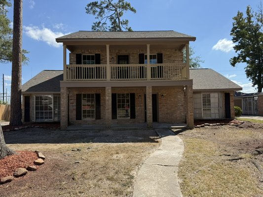 Complete rebuild - A tremendous nightmare happened by a massive tree cutting this house in half