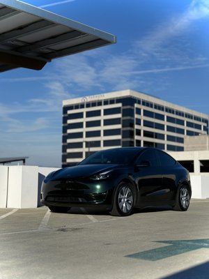 MODEL Y COLOR PPF - TESLA MODEL Y WAS COVERED IN FULL BODY COLORED PPF
Colored Paint Protection Film (PPF) offers several benefits:
Aesthetic Customization: Personalize your vehicle with various colors and finishes.
Paint Protection: Guards against scratches, chips, and UV damage.
Self-Healing: Minor scratches fade with heat exposure.
UV Shield: Helps prevent paint fading and oxidation.
Easy Maintenance: Resists contaminants and is simple to clean.
Increased Resale Value: Keeps paint in good condition, enhancing resale value.
Durability: Protects against road debris and harsh weather.
Finishes: Available in glossy, satin, or matte options.
It’s a great way to protect your car while adding style! MODEL Y COLOR PPF - TESLA MODEL Y WAS COVERED IN FULL BODY COLORED PPF
Colored Paint Protection Film (PPF) offers several benefits:
Aesthetic Customization: Personalize your vehicle with various colors and finishes.
Paint Protection: Guards against scratches, chips, and UV damage.
Self-Healing: Minor scratches fade with heat exposure.
UV Shield: Helps prevent paint fading and oxidation.
Easy Maintenance: Resists contaminants and is simple to clean.
Increased Resale Value: Keeps paint in good condition, enhancing resale value.
Durability: Protects against road debris and harsh weather.
Finishes: Available in glossy, satin, or matte options.
It’s a great way to protect your car while adding style!