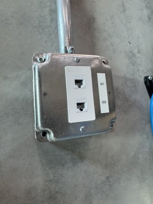 UniFi - Ubiquiti UniFi Networks and Cameras UniFi - Ubiquiti UniFi Networks and Cameras