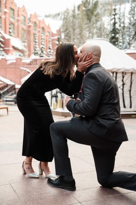 Aspen NYE Surprise Proposal - When Richard first reached out to plan his surprise proposal in Aspen on New Years Eve, I was delighted. Having never been to Aspen before, I was able to send him photos and videos of several potential locations for the proposal for him to choose from. I ended up hiding in the bushes of the St. Regis court yard to capture the beautiful moment.
Congratulations R+R!
❤️ Aspen NYE Surprise Proposal - When Richard first reached out to plan his surprise proposal in Aspen on New Years Eve, I was delighted. Having never been to Aspen before, I was able to send him photos and videos of several potential locations for the proposal for him to choose from. I ended up hiding in the bushes of the St. Regis court yard to capture the beautiful moment.
Congratulations R+R!
❤️