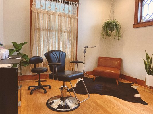 Inside the salon - I wanted to create a beautiful, chill, private salon for all your brow and lash needs, I hope you love it as much as I do! Inside the salon - I wanted to create a beautiful, chill, private salon for all your brow and lash needs, I hope you love it as much as I do!
