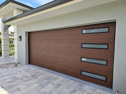 New Garage Door Installs - At Garage Service Today we pride ourselves in providing our customers with the latest and greatest technology and equipment on all of our garage door installations. No job is too big or too small for us. If you are looking to upgrade your existing door to something new, doing a home renovation, or building a new construction home we've got you covered. Call with Confidence, Call Garage Service Today!
