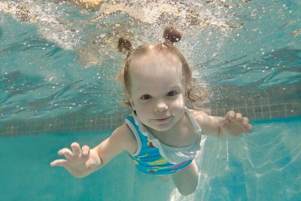 What progress looks like for a 2 year old💦 - At just 2 years old, this little swimmer learned to swim the length of the pool freestyle and turn to breathe( side breaths) 💦🏊♀️
Progress like this comes from commitment, repetition, patience, guidance, trust, and lots of love. Every child learns differently, but with consistency and encouragement, amazing progress can happen.
That’s The Swim Method™.
Play • Praise • Practice • Progress 💙
Private one-on-one swim instruction in Reno.
Watch the progress.™ IT WORKS !
Have heard from parents that they think a 2 year old or even a one year old is not capable of learning the swim strokes.. think again, it is absolutely possible and happens every day! Trust the process 💙 What progress looks like for a 2 year old💦 - At just 2 years old, this little swimmer learned to swim the length of the pool freestyle and turn to breathe( side breaths) 💦🏊♀️
Progress like this comes from commitment, repetition, patience, guidance, trust, and lots of love. Every child learns differently, but with consistency and encouragement, amazing progress can happen.
That’s The Swim Method™.
Play • Praise • Practice • Progress 💙
Private one-on-one swim instruction in Reno.
Watch the progress.™ IT WORKS !
Have heard from parents that they think a 2 year old or even a one year old is not capable of learning the swim strokes.. think again, it is absolutely possible and happens every day! Trust the process 💙