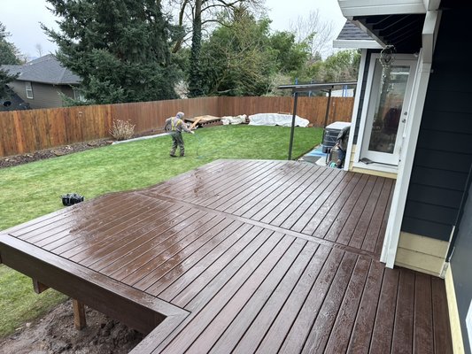 Vintage Lantern - 300 square foot trex Transcend decking in vintage lantern color. Vintage Lantern - 300 square foot trex Transcend decking in vintage lantern color.