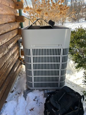 HEAT PUMP INSTALLATION - Heat pumps are one of the smartest investments homeowners can make. They heat and cool your home, use significantly less energy than traditional systems, and keep comfort consistent year-round.
These systems are especially important for reducing energy costs, improving efficiency, and future-proofing your home as energy standards continue to evolve.
Swipe through to see one of our recent installs—and what modern comfort looks like done right. HEAT PUMP INSTALLATION - Heat pumps are one of the smartest investments homeowners can make. They heat and cool your home, use significantly less energy than traditional systems, and keep comfort consistent year-round.
These systems are especially important for reducing energy costs, improving efficiency, and future-proofing your home as energy standards continue to evolve.
Swipe through to see one of our recent installs—and what modern comfort looks like done right.