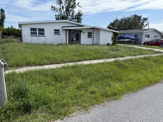 Over grown abandoned - Property was just purchased was out of hand but then Yard Guardians was hired we took care of it. Over grown abandoned - Property was just purchased was out of hand but then Yard Guardians was hired we took care of it.