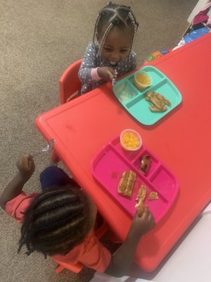 Milan's Clubhouse - A glimpse of meal times, free play activities and writing activities. Milan's Clubhouse - A glimpse of meal times, free play activities and writing activities.